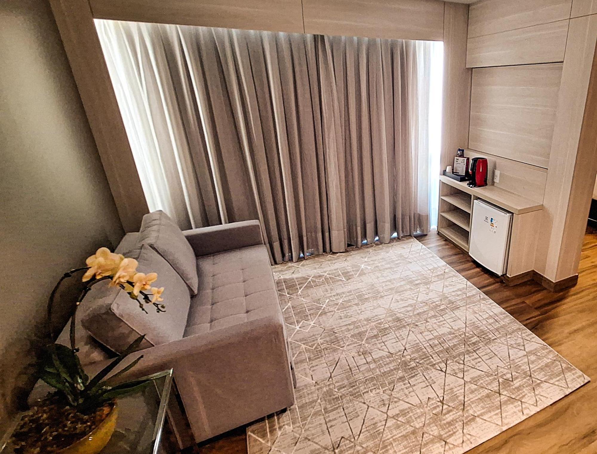 Esuites Belo Horizonte Minascasa Екстер'єр фото