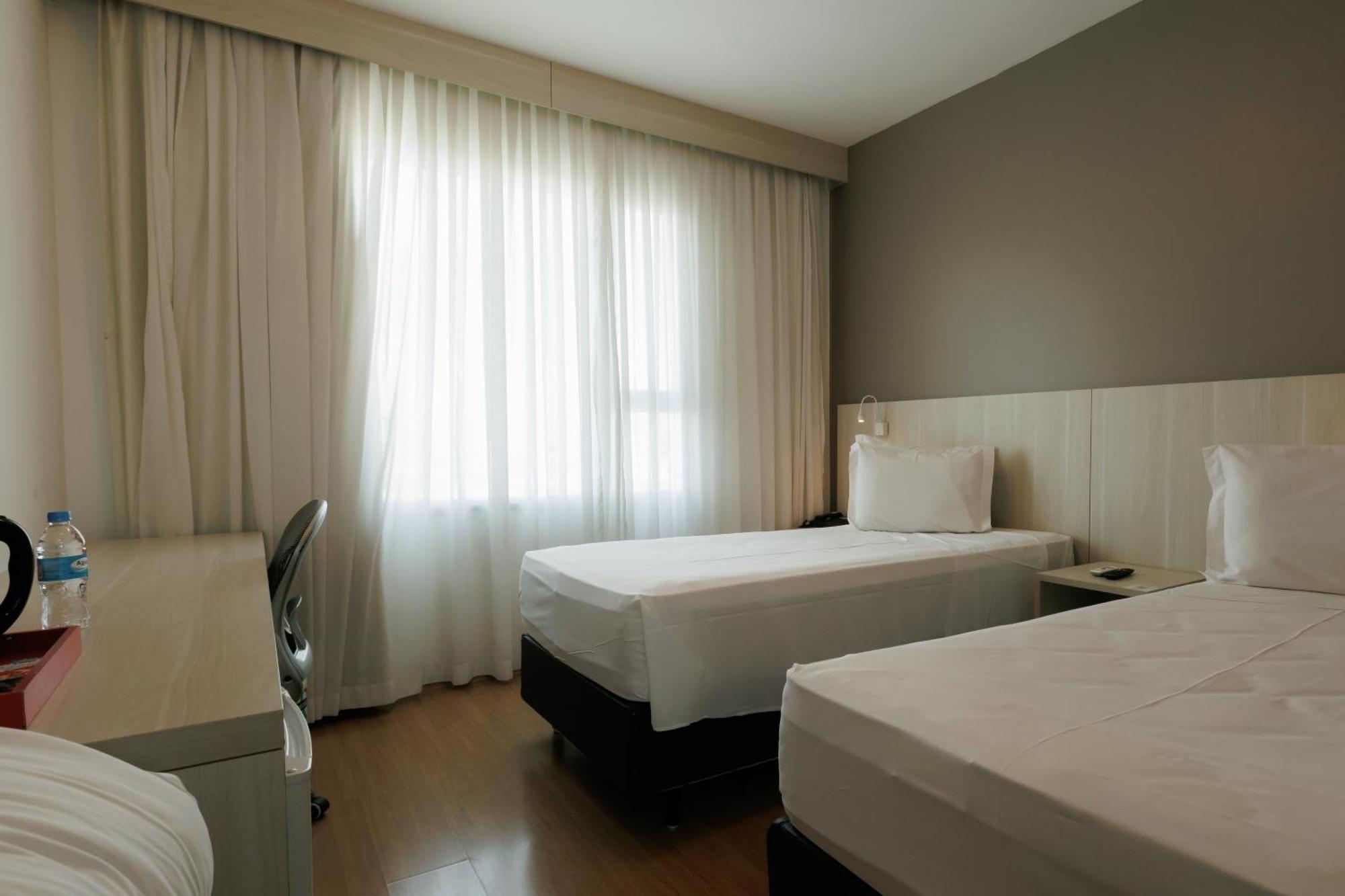 Esuites Belo Horizonte Minascasa Екстер'єр фото