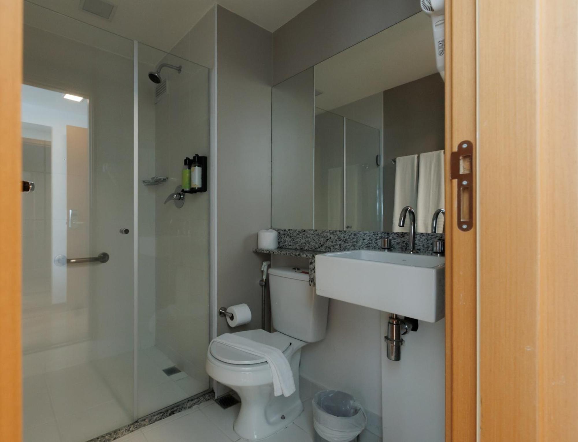 Esuites Belo Horizonte Minascasa Екстер'єр фото