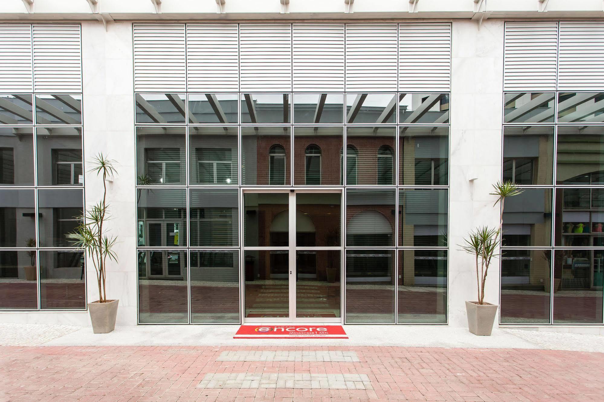 Esuites Belo Horizonte Minascasa Екстер'єр фото