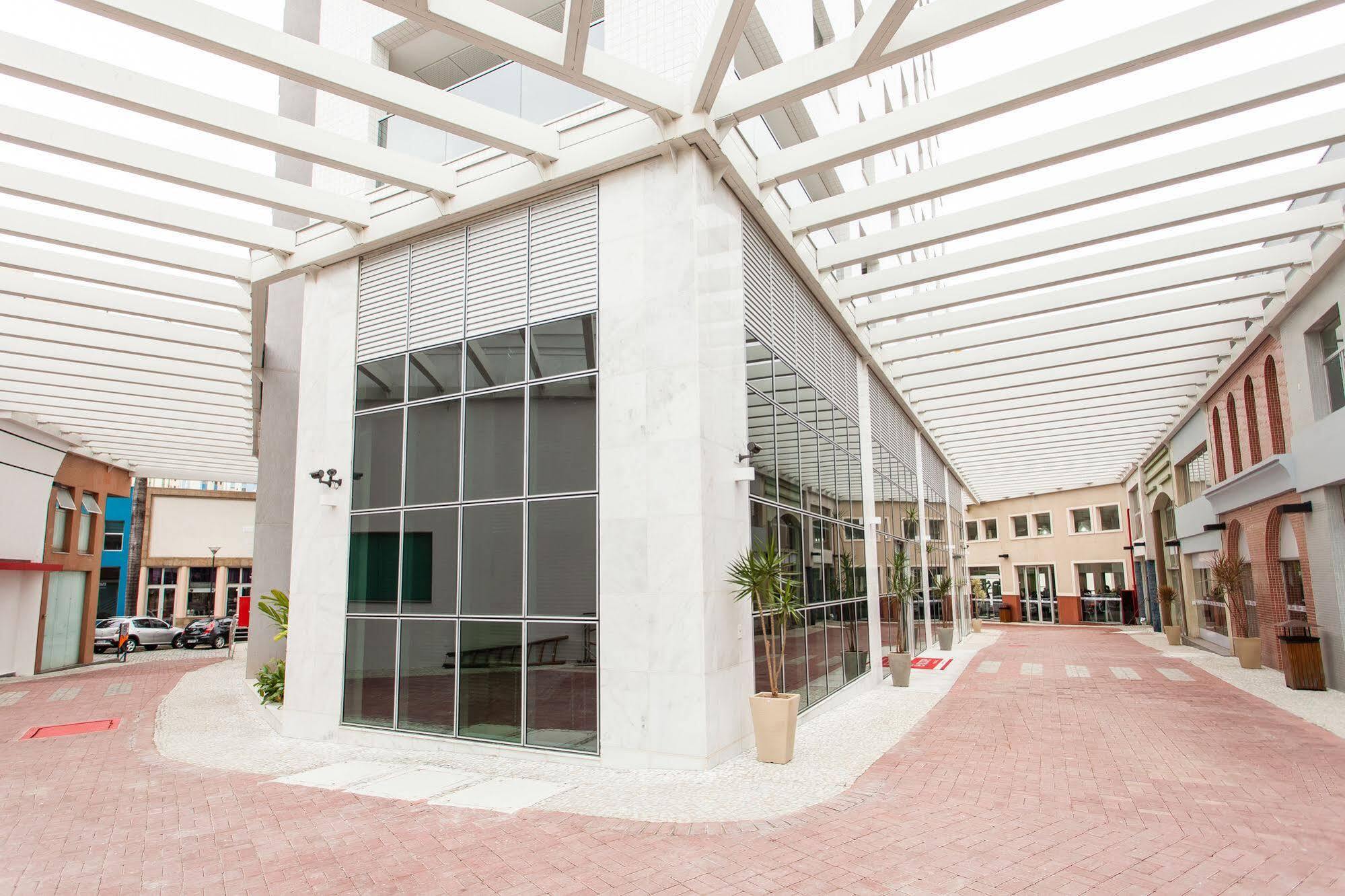 Esuites Belo Horizonte Minascasa Екстер'єр фото